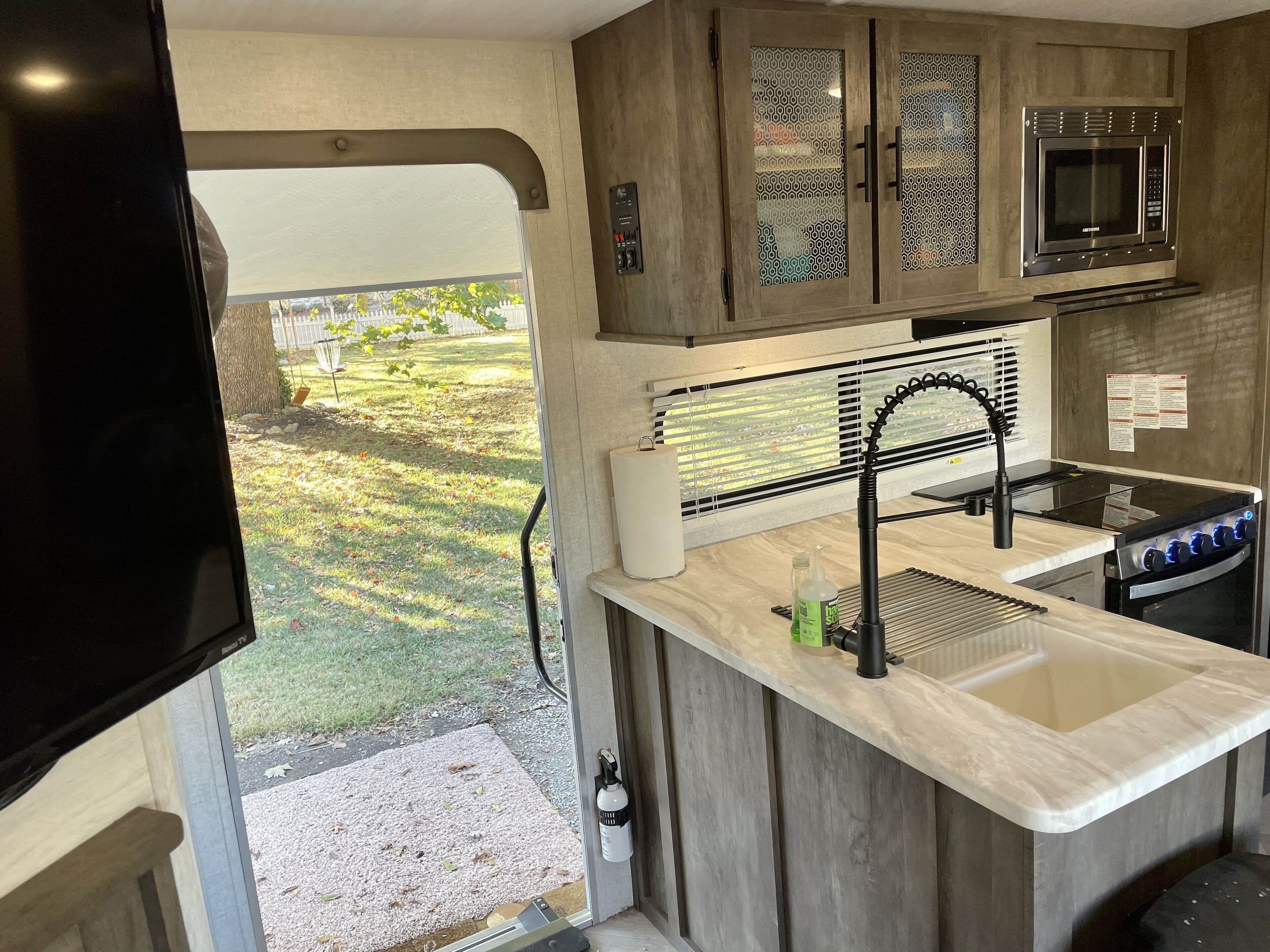 2020 Salem 33ft Camper